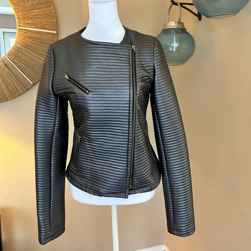 Silver jacket - Picture 3 of 4
